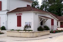 320px-Escaudes_Mairie.jpg